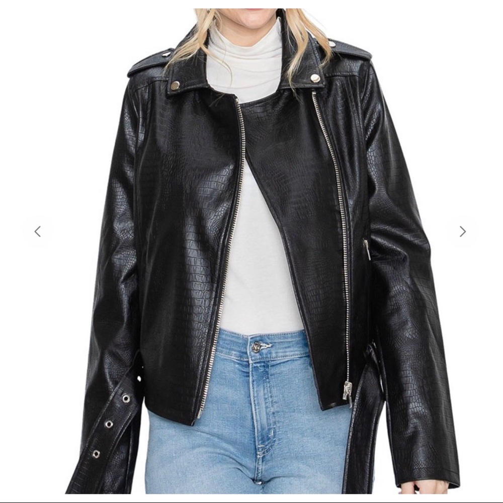 Fabulous Vegan Leather Snake Embossed Motto chic Jacket with pockets - Picture 6 of 6